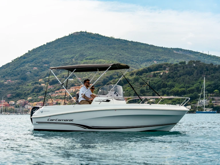 Pronájem lodi Jeanneau Cap Camarat 5.5 CC v La Spezia na Samboatu