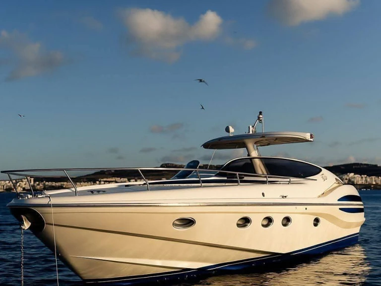 Pronájem Motorová loď Sea Ray s licencí