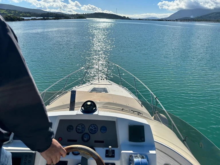 Pronajmout Jachta se skipperem či ne Sealine v Pefkochóri
