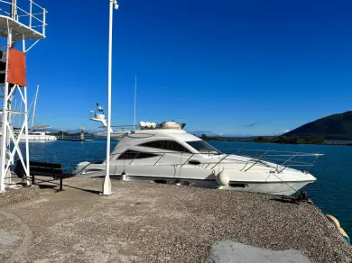 Sealine Sealine F 34 jednotlivci a charterové společnosti v Pefkochóri