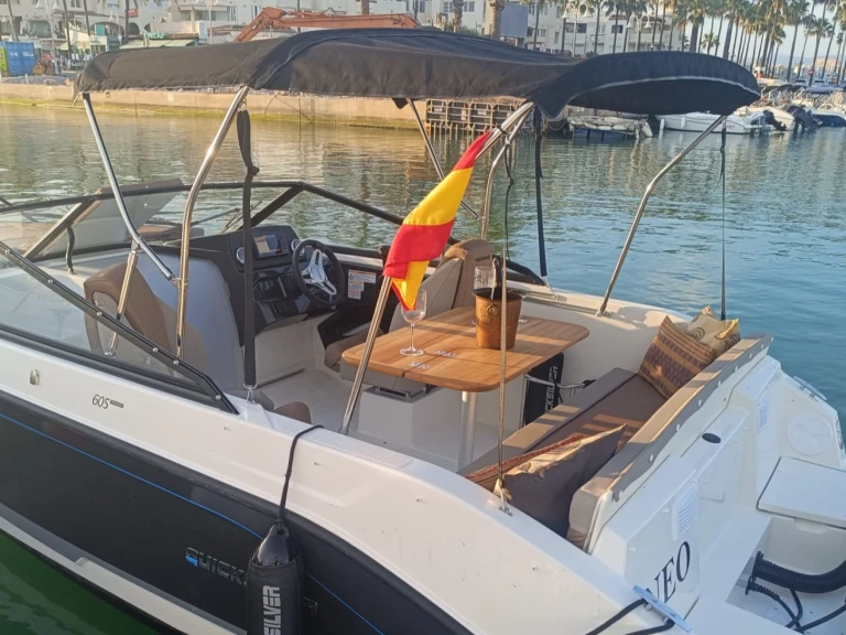 Pronájem Motorová loď v Puerto Marina Benalmadena -Quicksilver 605 CRUISER