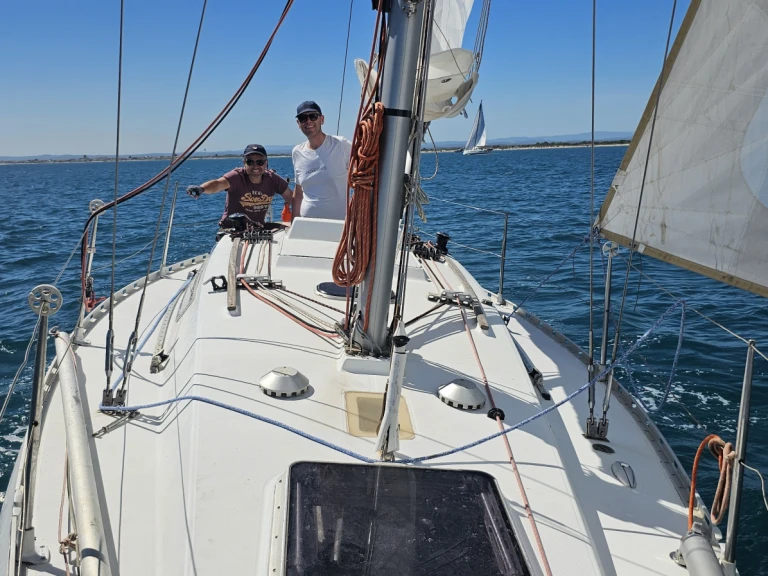 Pronájem jachty v Port-Camargue -Bénéteau First 30 na Samboatu