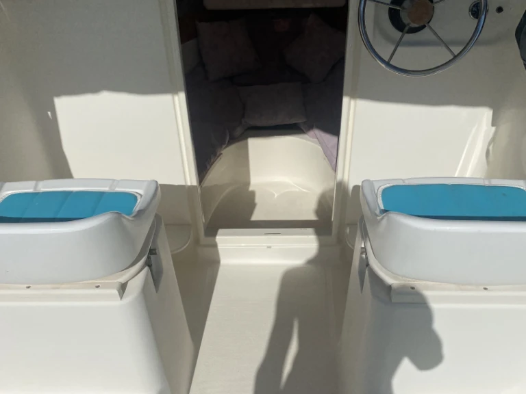 Motorová loď k pronájmu v Théoule-sur-Mer za nejlepší cenu