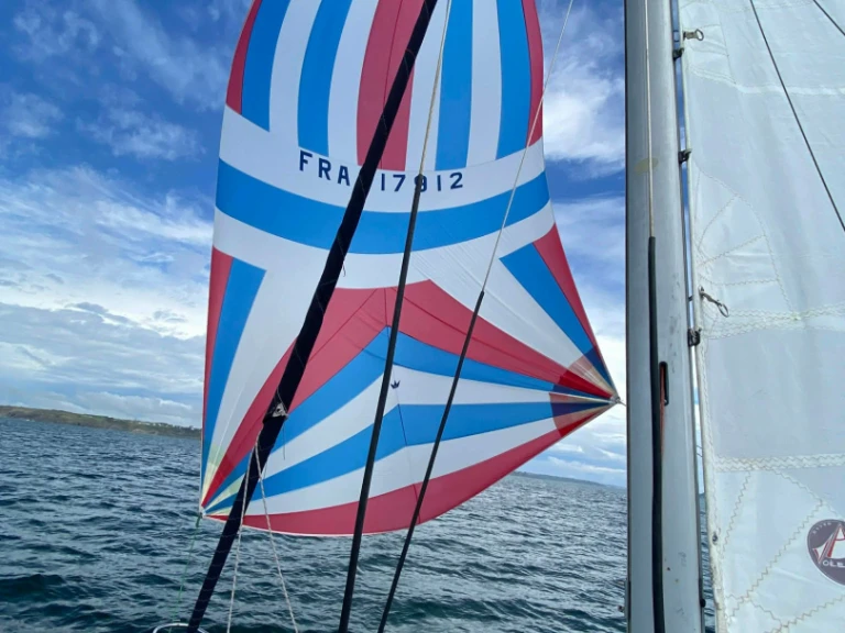 Pronajmout si Jeanneau Fantasia 27 v Brest