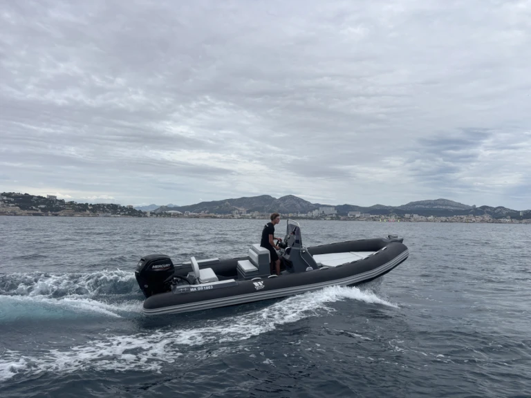 Pronájem lodi Marseille lákavé ceny Tiger Marine 650