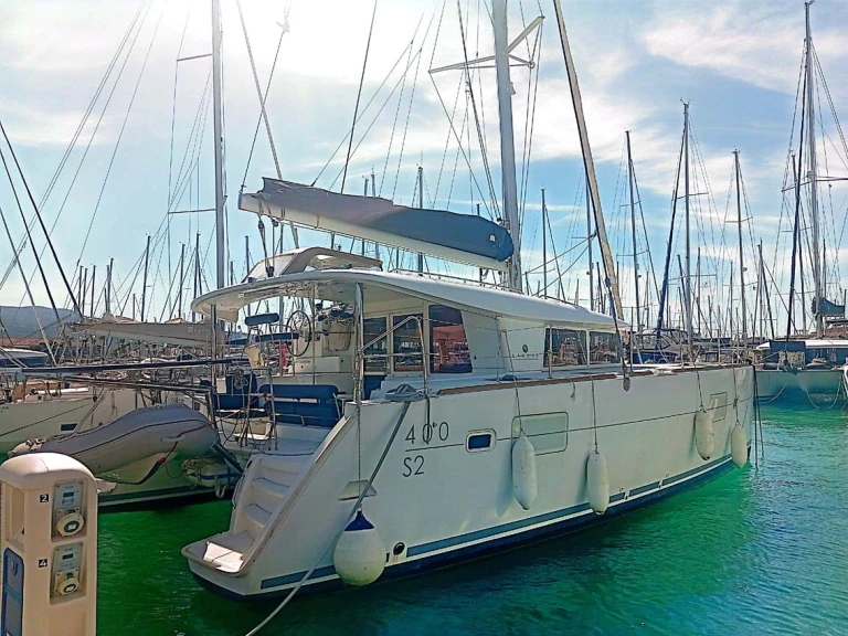Lagoon Lagoon 400 S2 jednotlivci a charterové společnosti v Lefkáda