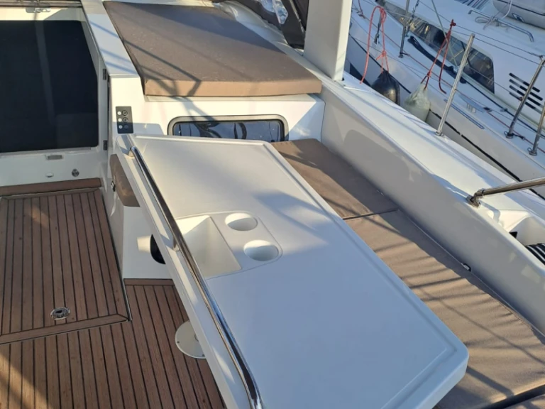 Pronájem lodi Bénéteau Oceanis 52 - 6 cab. v Alimos na Samboatu