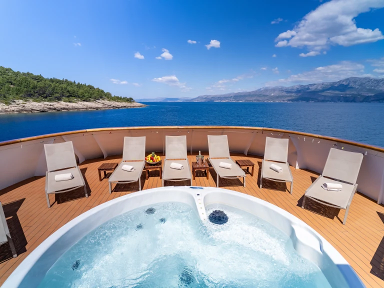 Pronájem lodi Custom Made Il Mare v Split na Samboatu