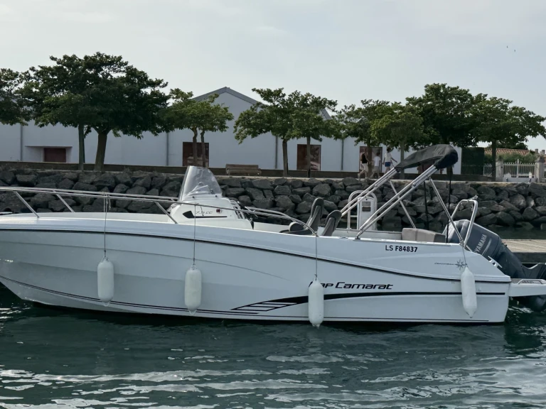 Jeanneau Cap Camarat 7.5 CC Serie 2 jednotlivci a charterové společnosti v Saint-Gilles-Croix-de-Vie