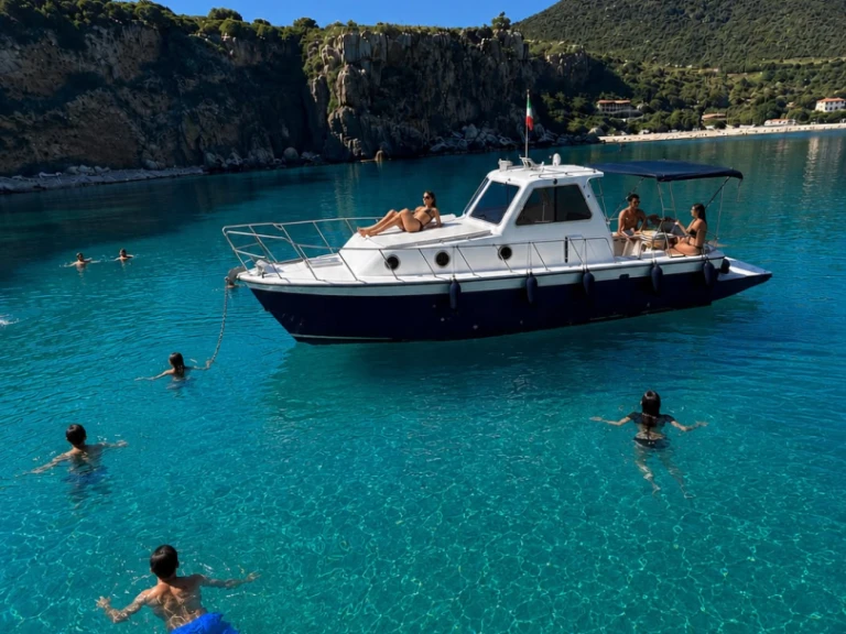 Pronájem lodi aztec Crestline v Cefalù na Samboatu