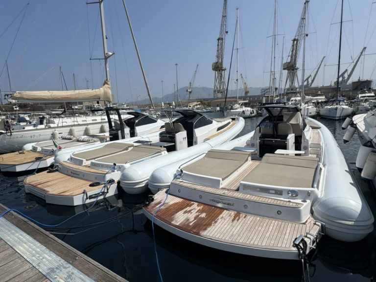 Pronájem lodi Magazzu MX-13 coupè v Palermo na Samboatu