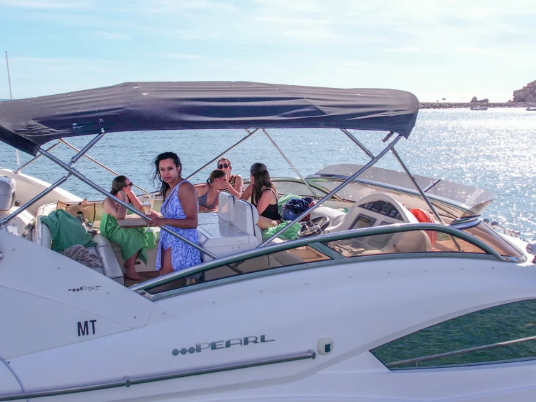 Pronajmout si Pearl fly bridge 55 v Vilamoura