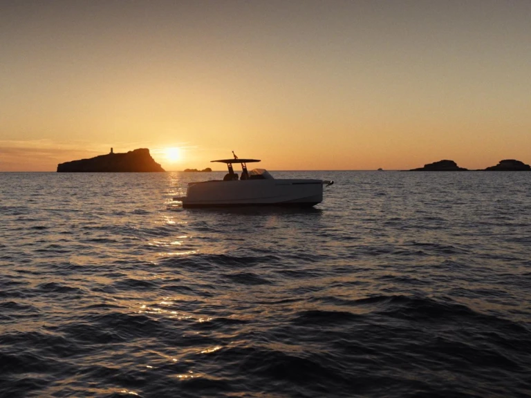 Pronajmout si DE ANTONIO Yachts D29 Open v Palma de Mallorca