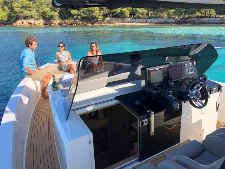Pronájem lodi DE ANTONIO Yachts D42 Open  v Palma de Mallorca na Samboatu