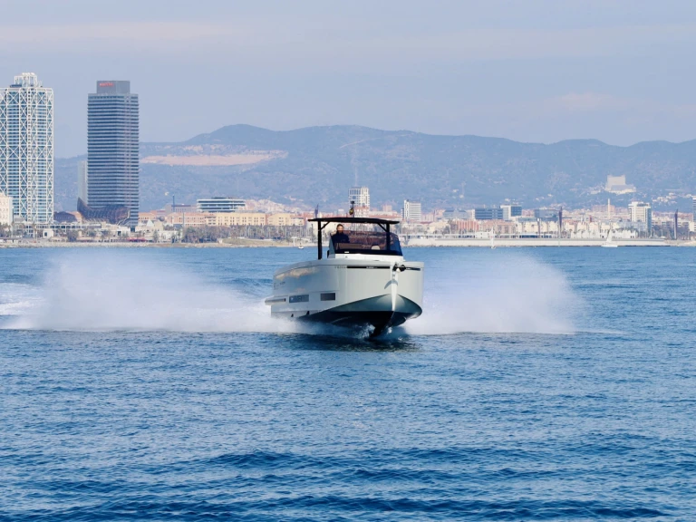 Pronajmout Motorová loď se skipperem či ne DE ANTONIO Yachts v Palma de Mallorca