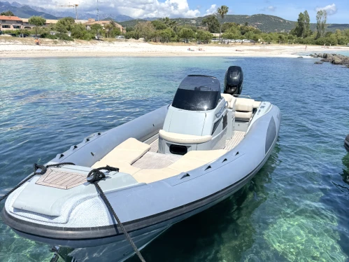 Lomac Adrenalina 9.0 jednotlivci a charterové společnosti v Porto-Vecchio