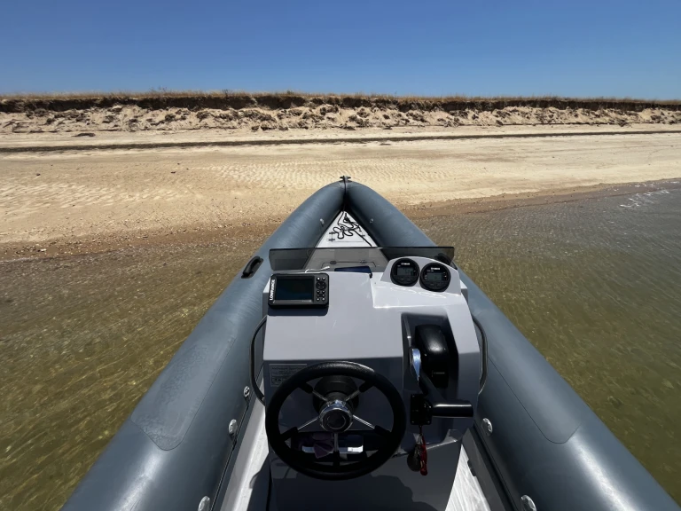 Pronájem Polotuhá loď 3dtender s licencí