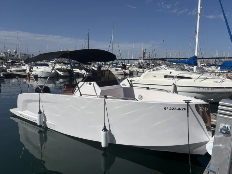 Pronájem Motorová loď Boats maks s licencí