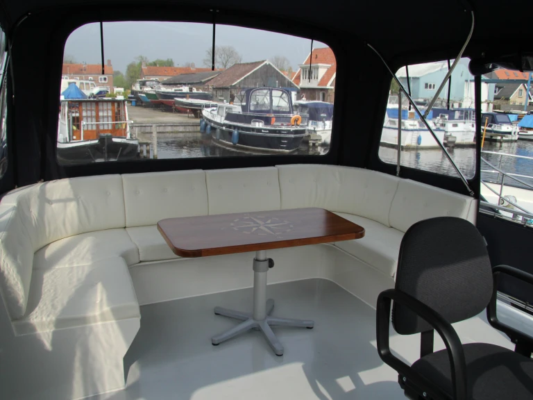 Pronajmout si privateer 40 XL v Gaastmeer