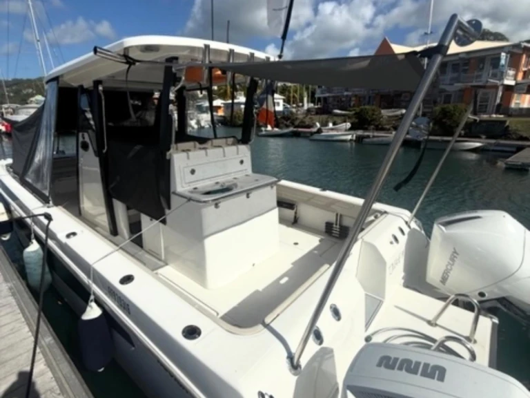 Pronájem Motorová loď v Le Marin -Aquila 28 Molokai