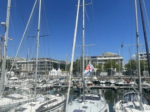 Pronájem Plachetnice Comar-Yachts s licencí
