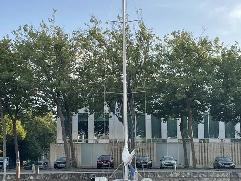 Comar-Yachts Comet 11 jednotlivci a charterové společnosti v La Trinité-sur-Mer