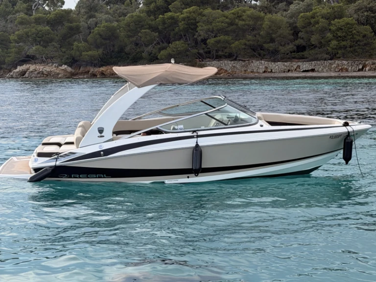 Pronájem lodi Régal Regal 2300 v Mandelieu-la-Napoule na Samboatu