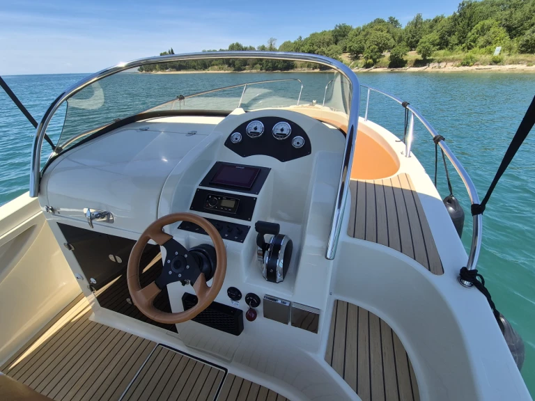 Pronájem Motorová loď v Poreč -T.A.MARE Flame