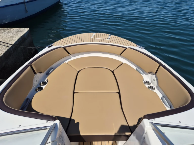 Bayliner Bayliner 249 SD jednotlivci a charterové společnosti v Poreč