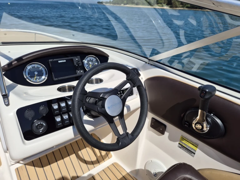Pronajmout si Bayliner Bayliner 249 SD v Poreč