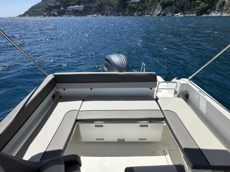 Motorová loď k pronájmu v Porto di Amalfi Marina Coppola za nejlepší cenu