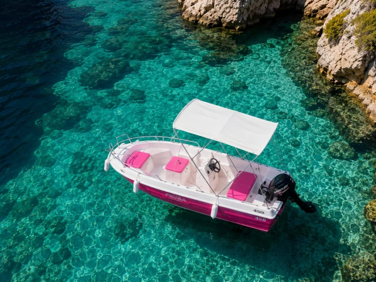 Pronájem lodi Marseille lákavé ceny Prusa marine 450