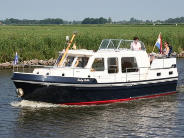 Pronajmout si hellingskip 935 v Gaastmeer