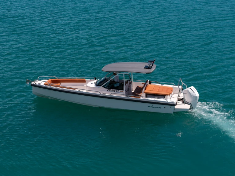 Pronajmout si Axopar Axopar 28 T-Top v Split