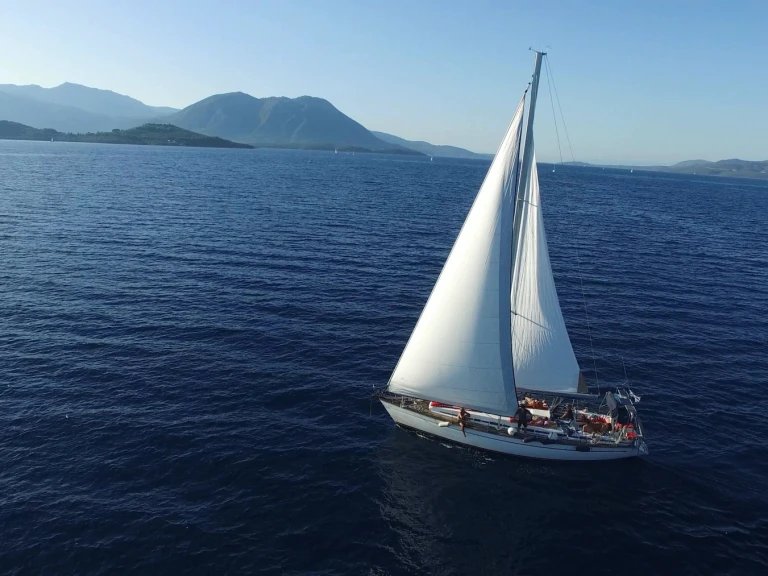 Bavaria Bavaria 47 jednotlivci a charterové společnosti v Perigiali
