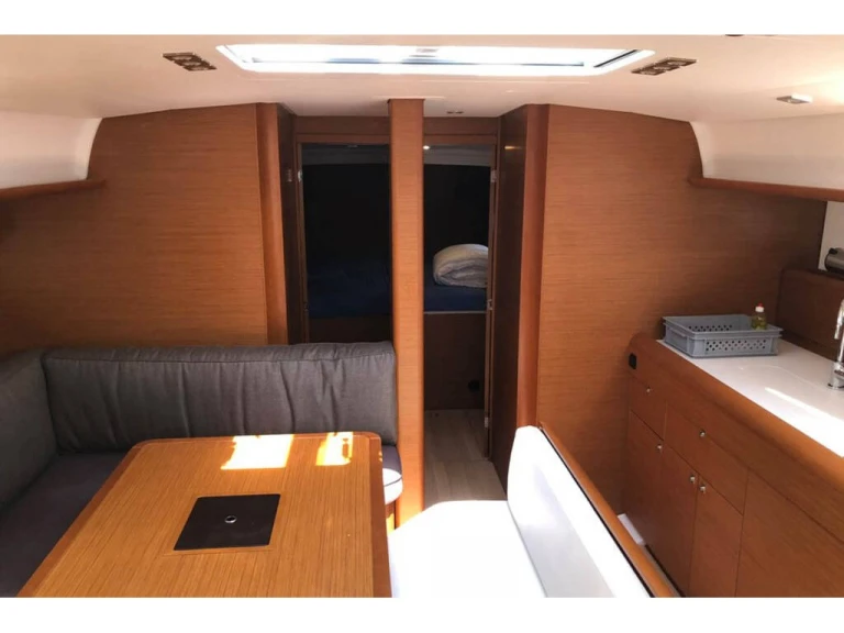 Pronájem lodi Jeanneau Sun Odyssey 479 v Alimos na Samboatu