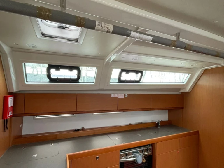 Pronájem jachty v Lavrio -Bavaria Cruiser 46 na Samboatu