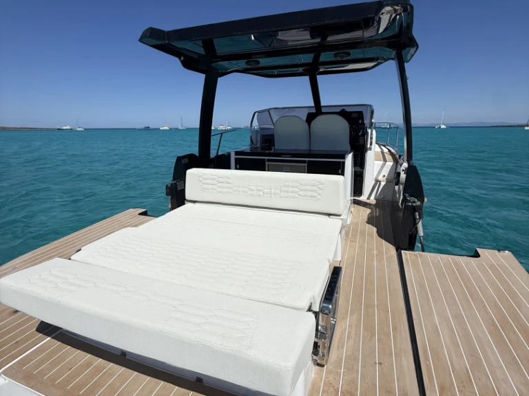 Pronájem Motorová loď v Porto Cervo -Idea Marine Idea 100