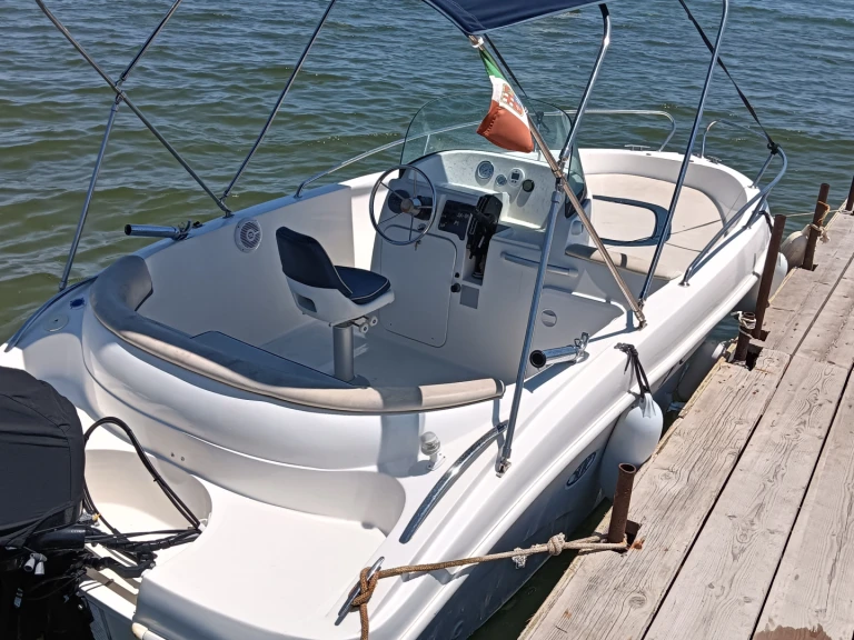 Pronájem lodi Kamarina 505 Open v Siracusa na Samboatu