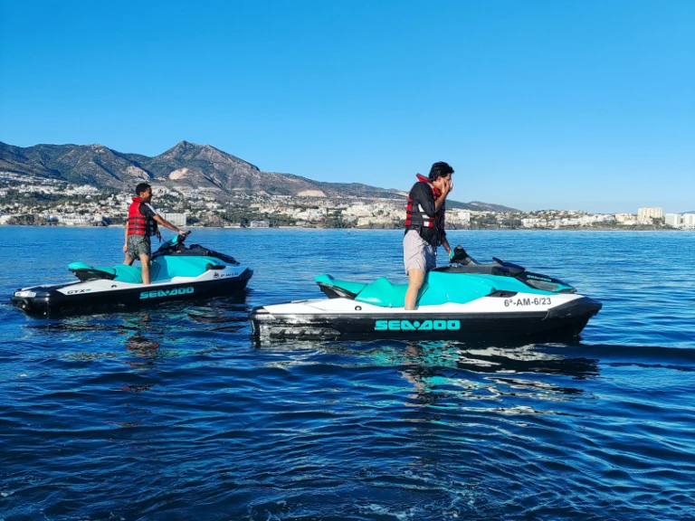 Sea-Doo 130 gti jednotlivci a charterové společnosti v Fuengirola