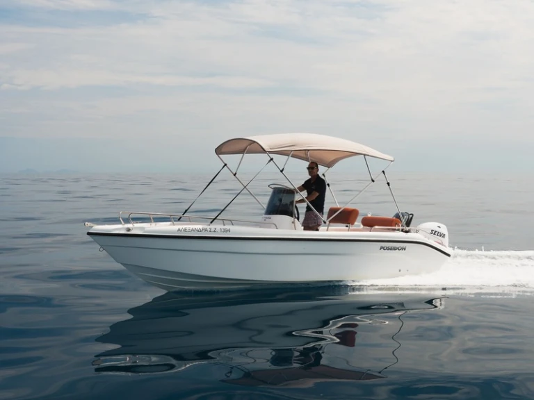 Pronájem Motorová loď Poseidon s licencí
