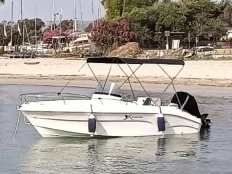 Pronájem lodi Kamarina 505 v Itálie na Samboatu