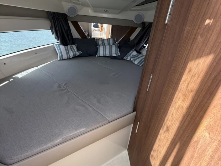 Quicksilver Activ 755 Cruiser jednotlivci a charterové společnosti v Port-Camargue