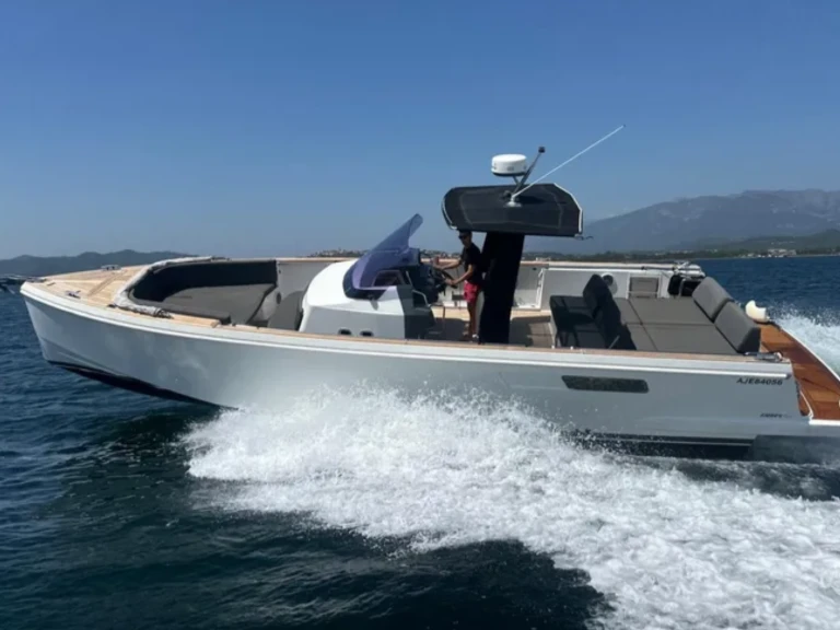 Pronájem Motorová loď Fjord s licencí
