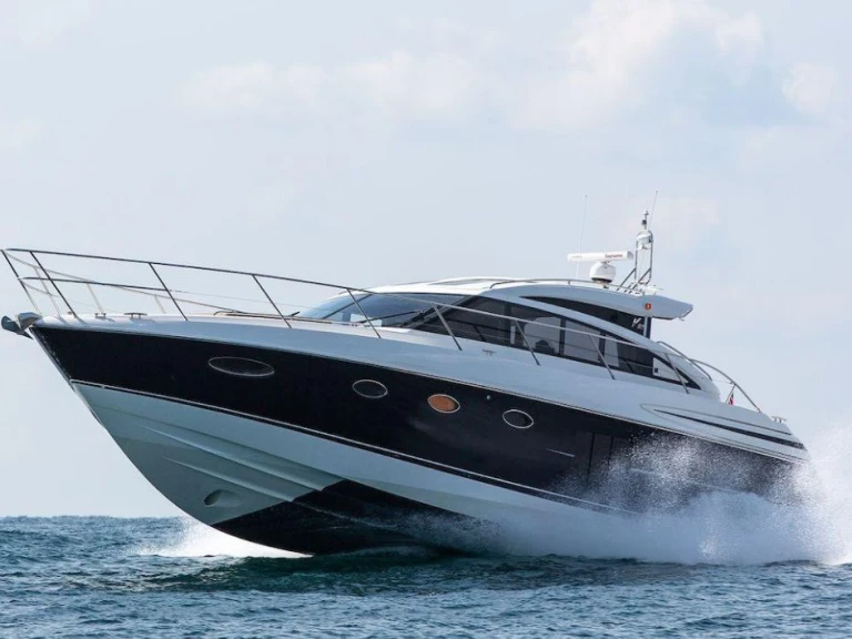 Pronájem lodi Castellammare di Stabia lákavé ceny Princess 55