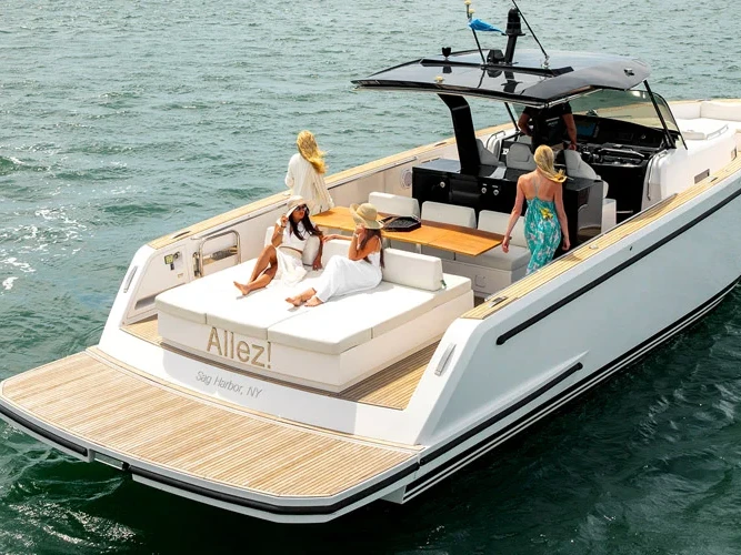 Pronájem Jachta Pardo Yachts s licencí