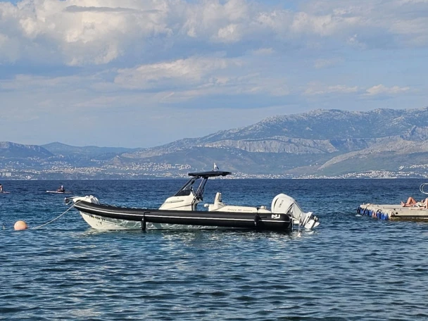 Pronájem jachty v Marina Zenta -Nuova Jolly Prince 30 na Samboatu