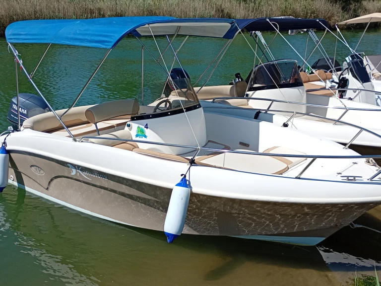 Pronajmout Motorová loď se skipperem či ne Kamarina 505 v Siracusa