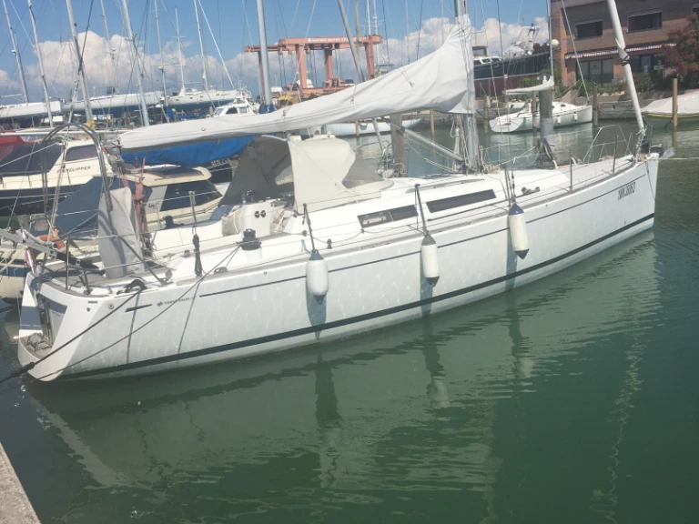 Pronájem Plachetnice Grand Soleil s licencí