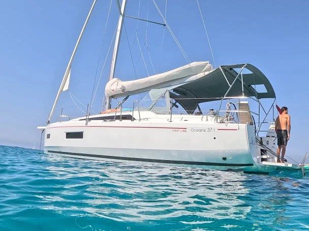 Pronájem Plachetnice v Palma de Mallorca -Oceanis 37.1 firts line